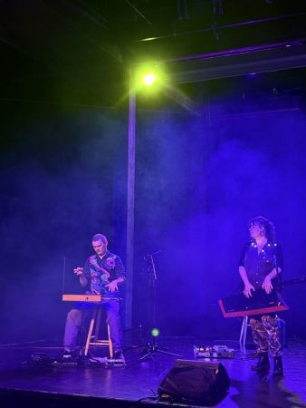 Joel Kenakkala & Theremin ja Tiia Turunen (syntetisaattori), OutoValo 2025